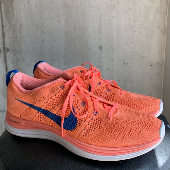 coral nike shoes